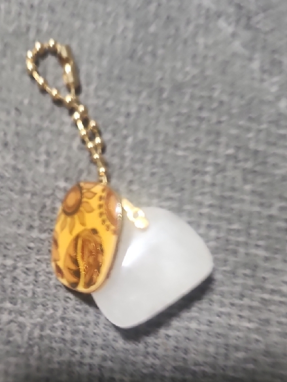 Sunflower Accent Yellow and White Pendant Necklace, With Rose Quartz. A Stone. - Picture 5 of 6